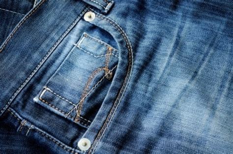 NOTA MARCA DI JEANS .